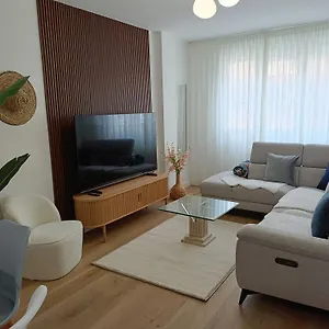 Apartamento Bahia Ferry - Parking Y Desayuno Con Productos Tipicos Incluidos, Santander